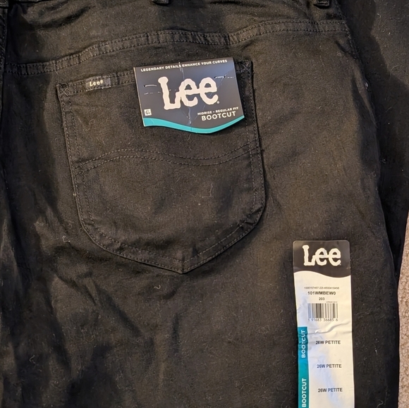 New With Tags Lee Black Mid Rise Regular Fit Bootcut Jeans Size 26W Petite - Picture 3 of 6